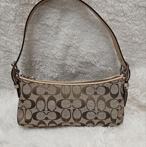 Coach Jacquard Signature Vintage Hampton Baguette Tassel J045-6371